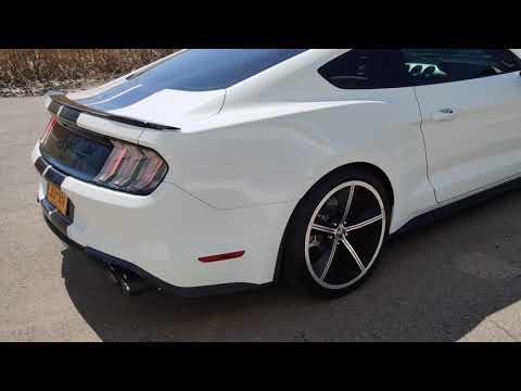 S72093CF MBRP 18-20 Ford Mustang GT 5.0 w/ Quad Tip Active Exhaust Cat Back Split Rear T304 w/ Carb Fib Tips